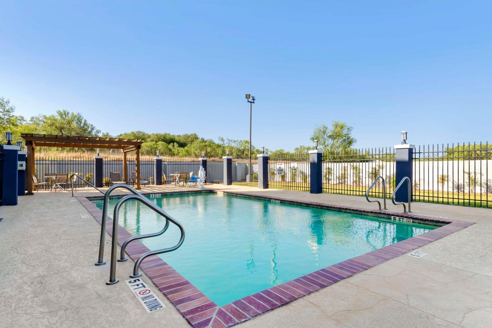 Best Western Plus Pleasanton Hotel Luaran gambar